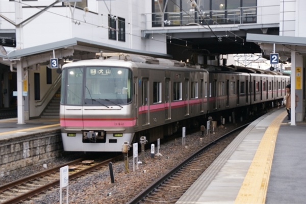 名鉄小牧線の車両(名古屋鉄道300系電車)